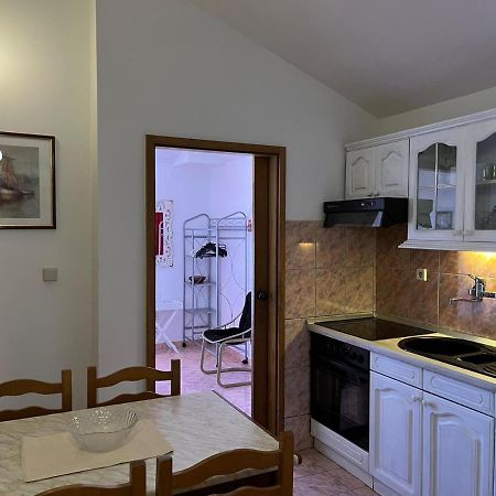 Apartman Gorana With Swimming Pool Йелса Екстериор снимка