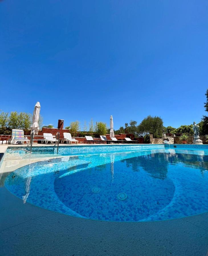 Apartman Gorana With Swimming Pool Йелса Екстериор снимка