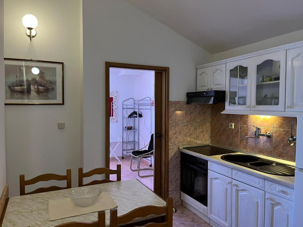 Apartman Gorana With Swimming Pool Йелса Екстериор снимка